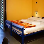 Hi! Milaan