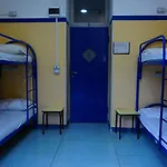 Hi! * Milaan